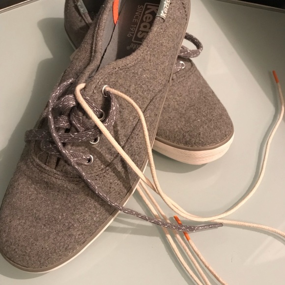 Keds - Picture 2 of 3